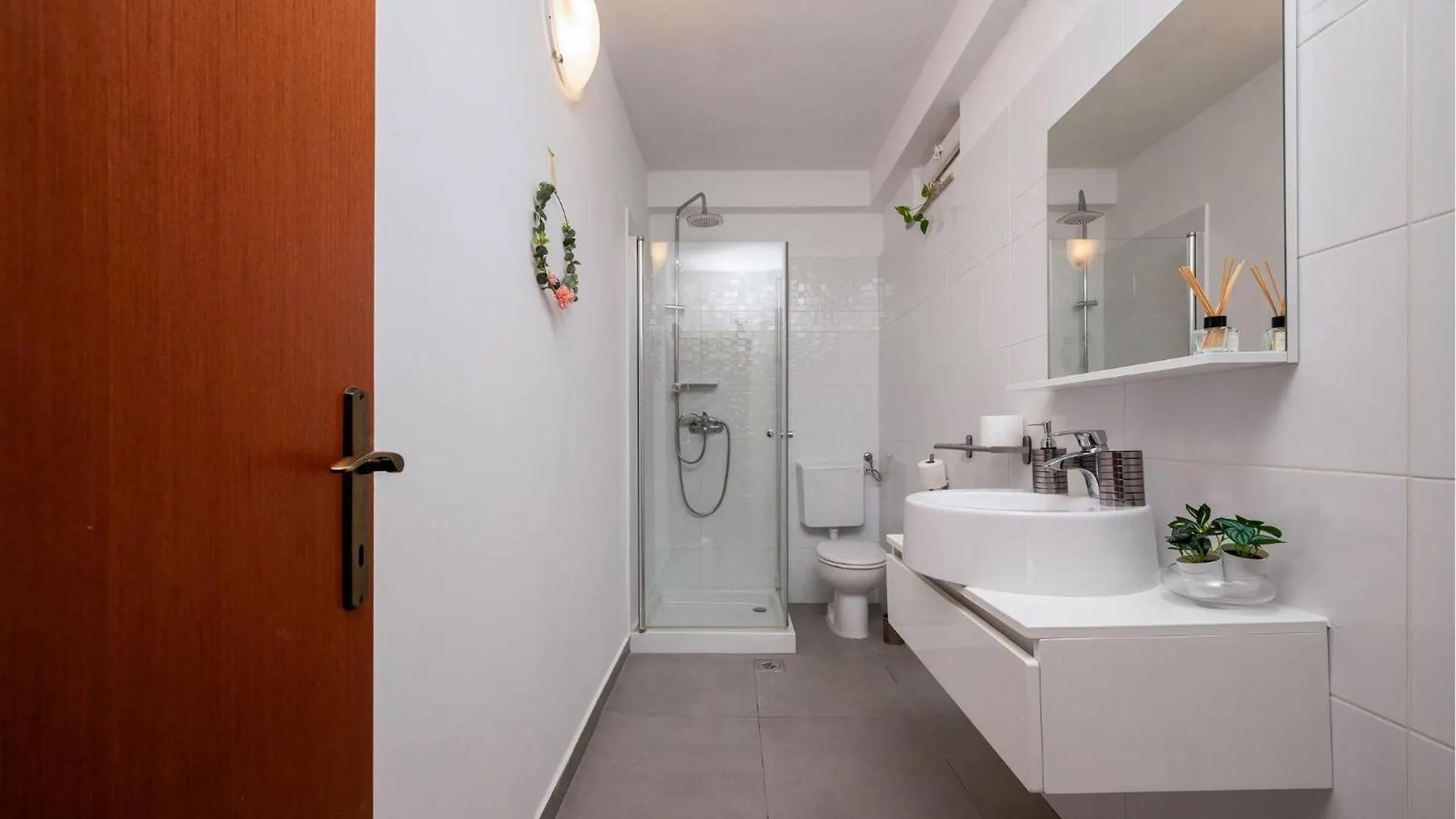 度假居 Amazing Home In Labin With Jacuzzi