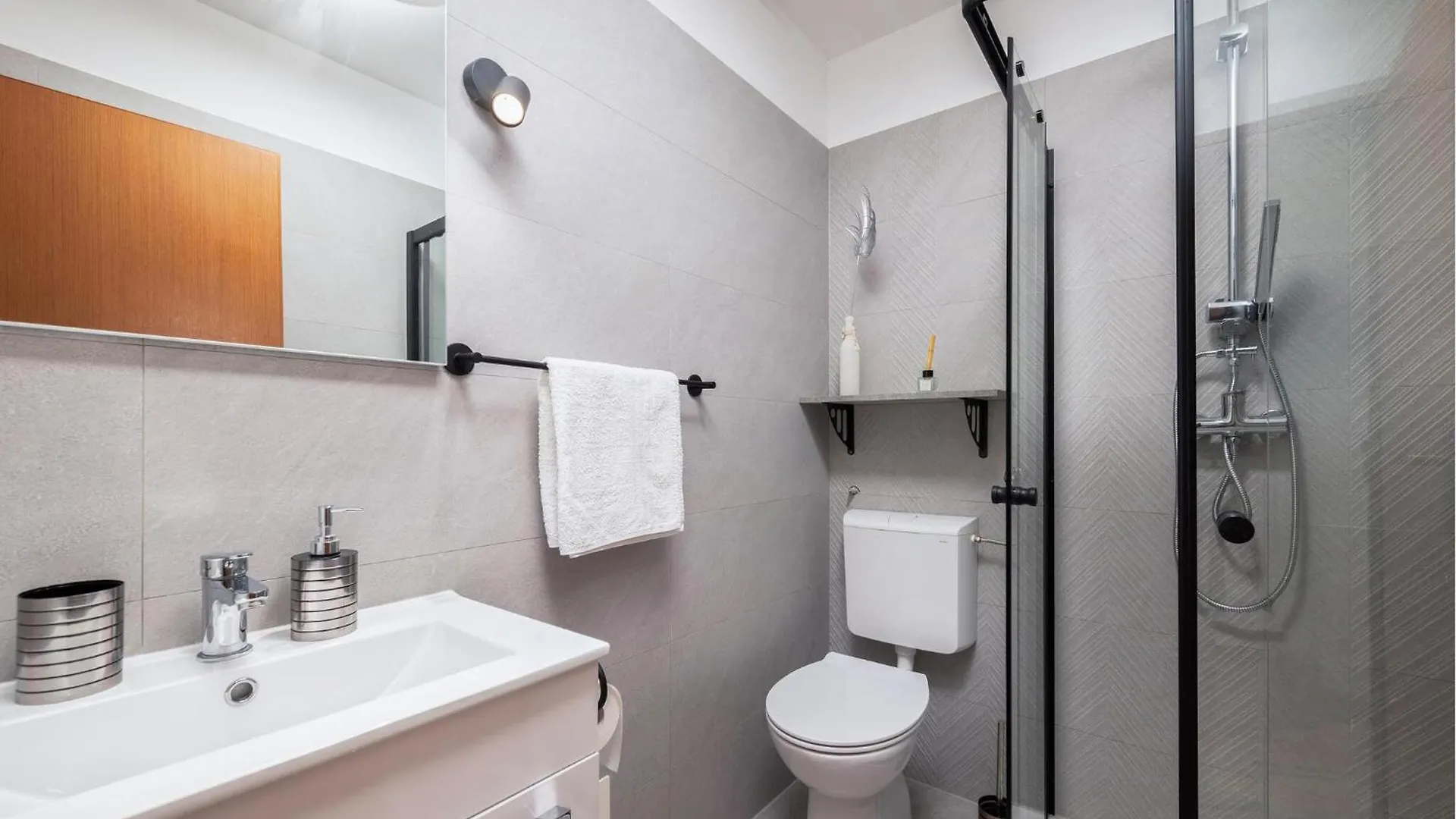Amazing Home In Labin With Jacuzzi 拉宾