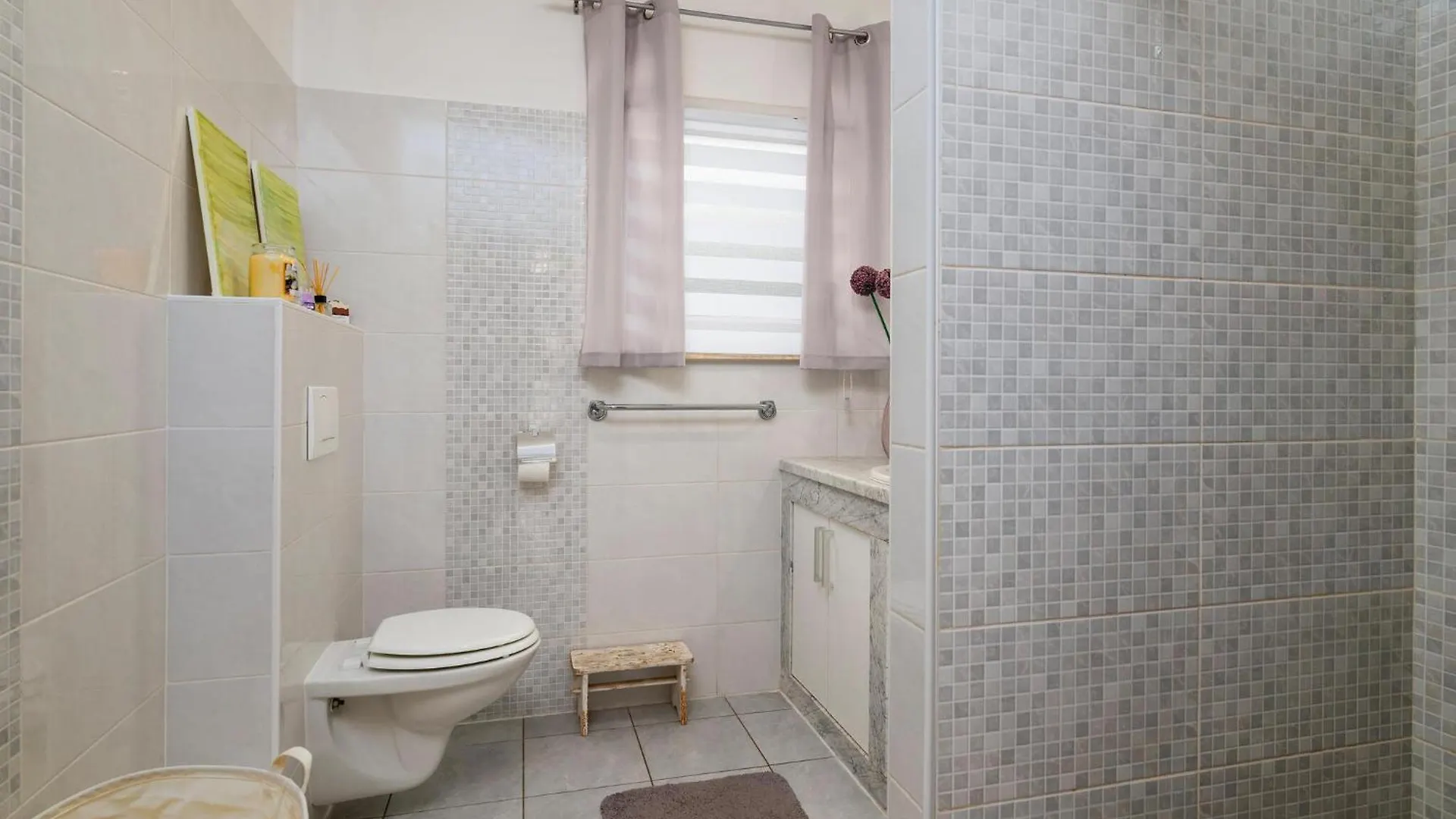 Amazing Home In Labin With Jacuzzi 0*, 拉宾